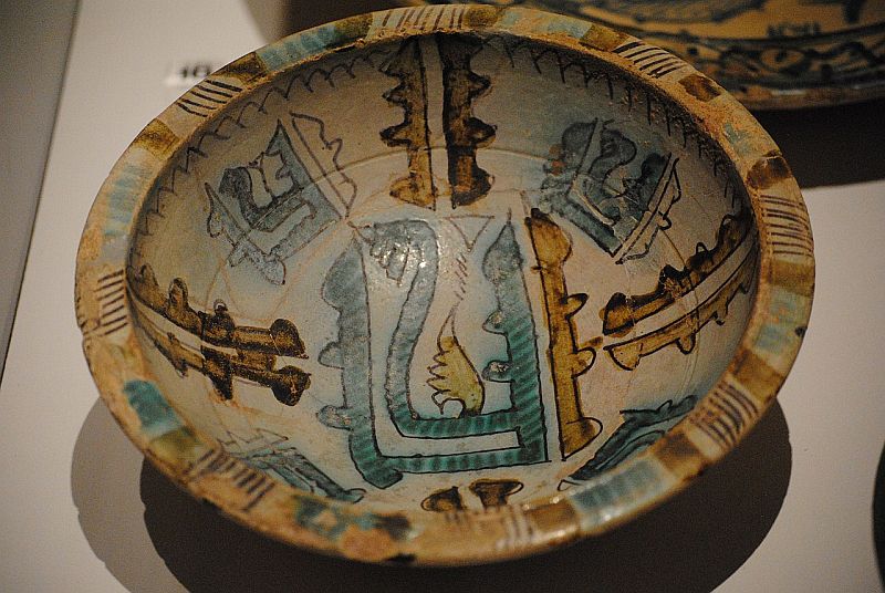 bacini ceramici - caratteri arabi